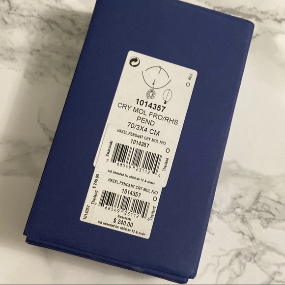 Swarovski Large Crystal Pendant Necklace - Picture 5 of 5